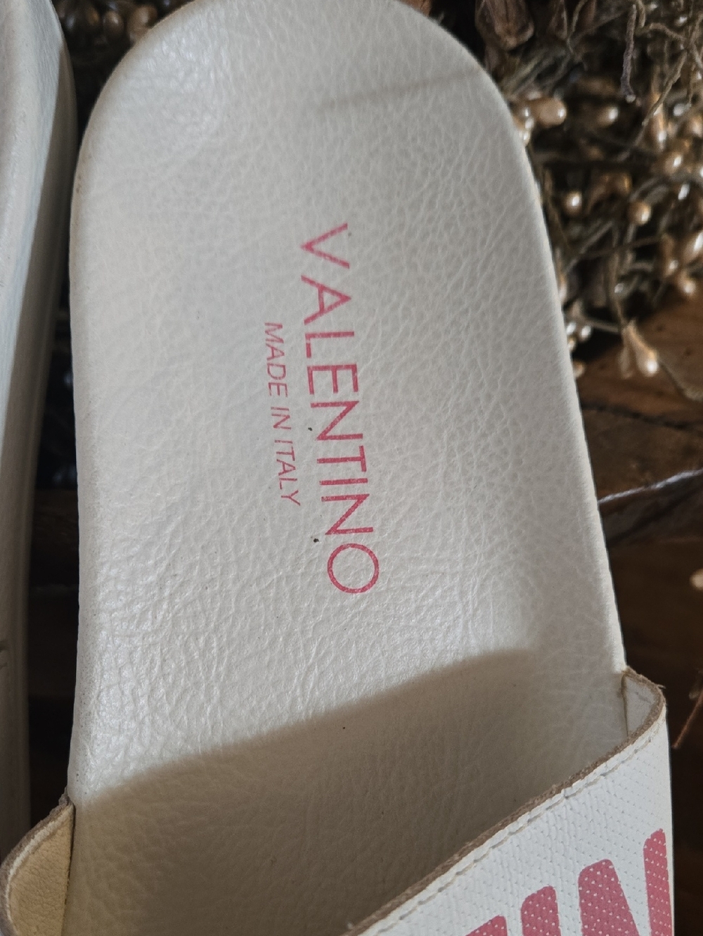 Valentino Signature Sludes Sz 38 - Picture 2 of 3